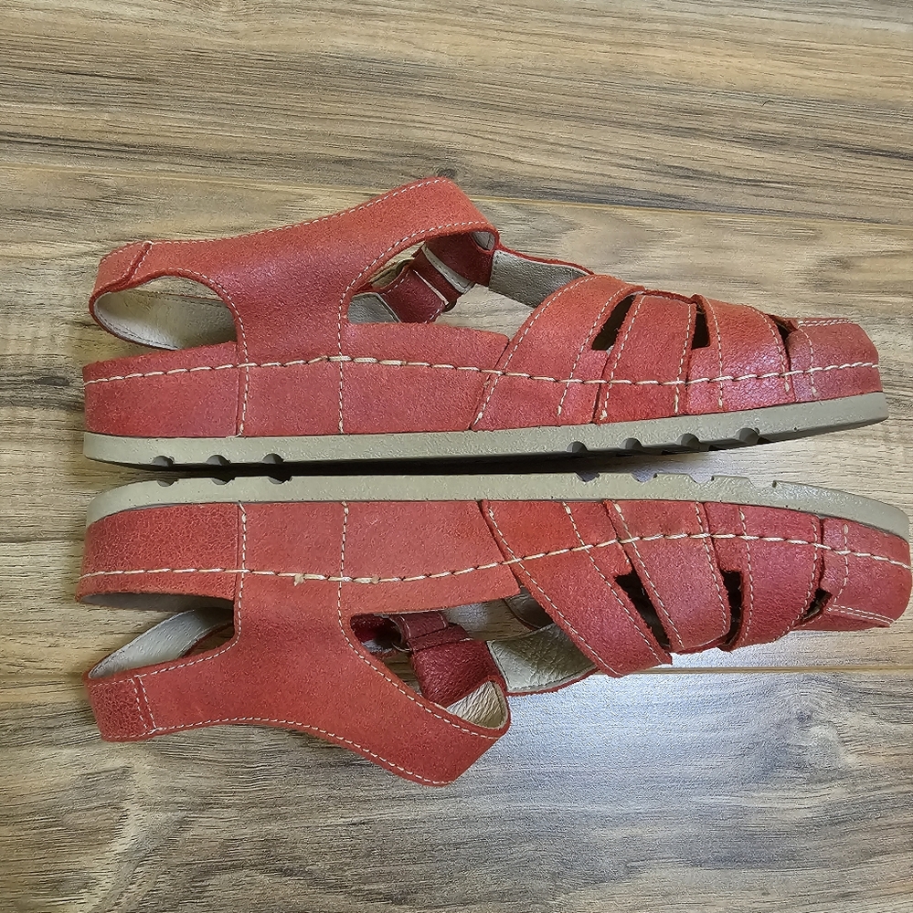 MUBB Sandals - Picture 10 of 13